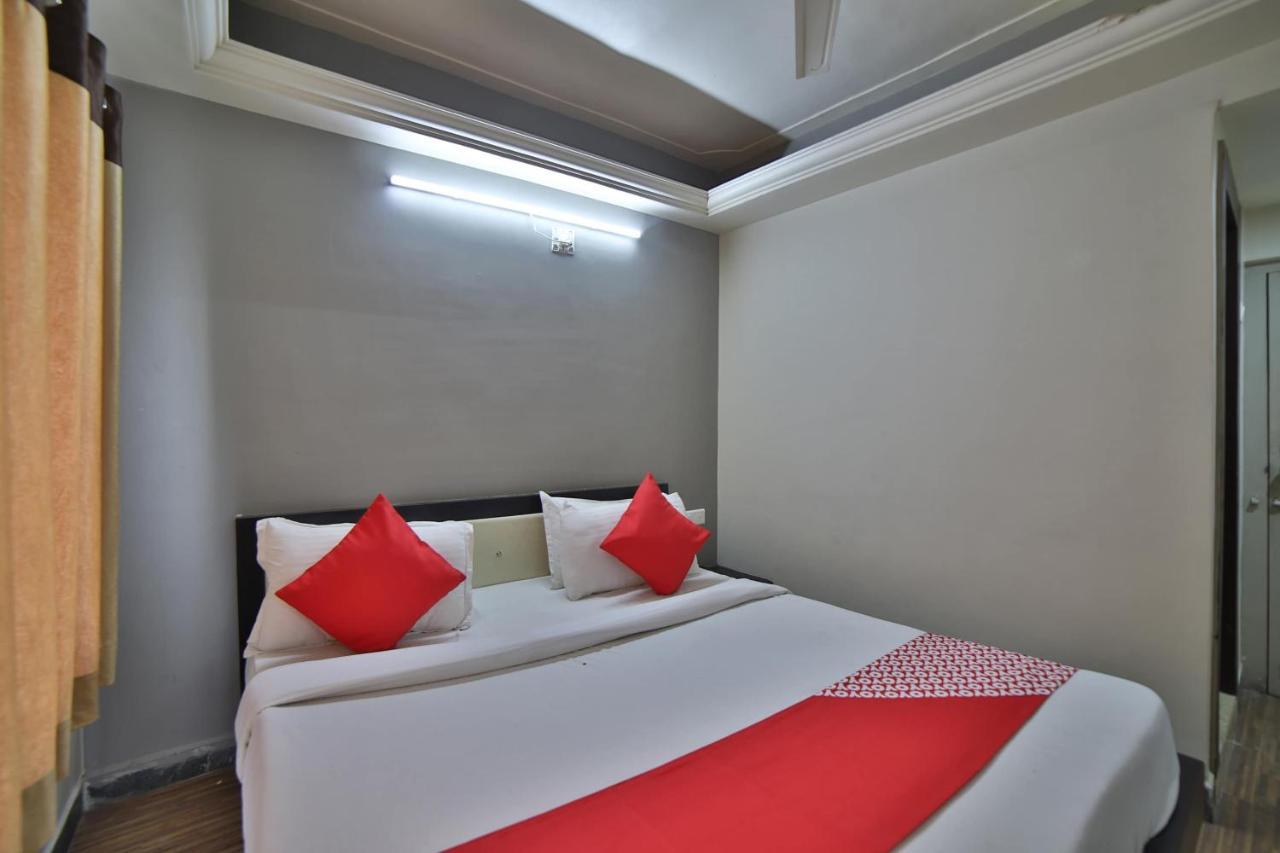 Oyo 41929 Hotel Loyal Residency Jāmnagar Екстериор снимка
